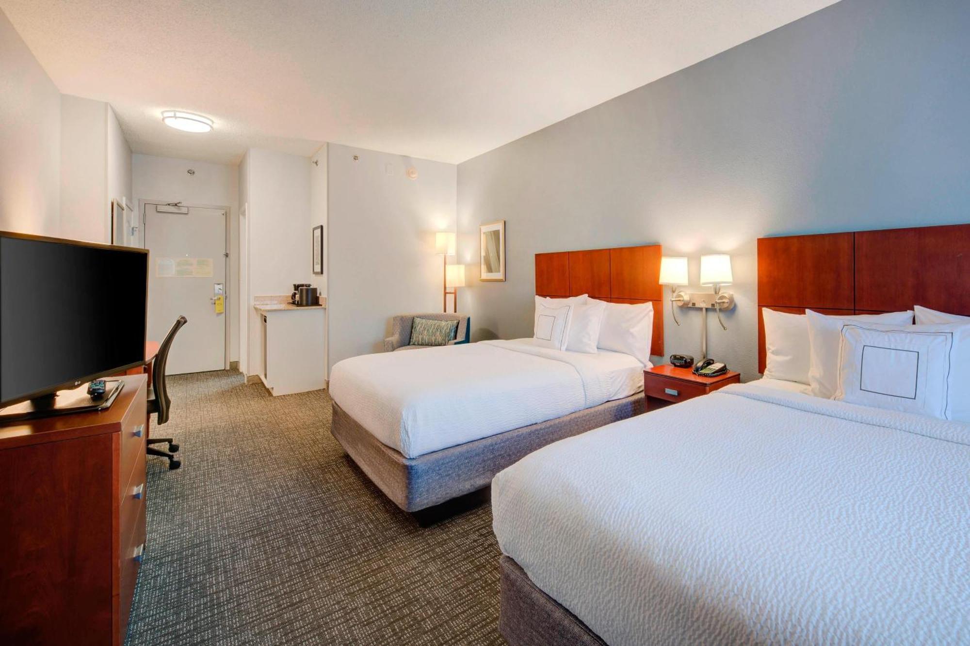 Courtyard Raleigh Crabtree Valley Екстер'єр фото