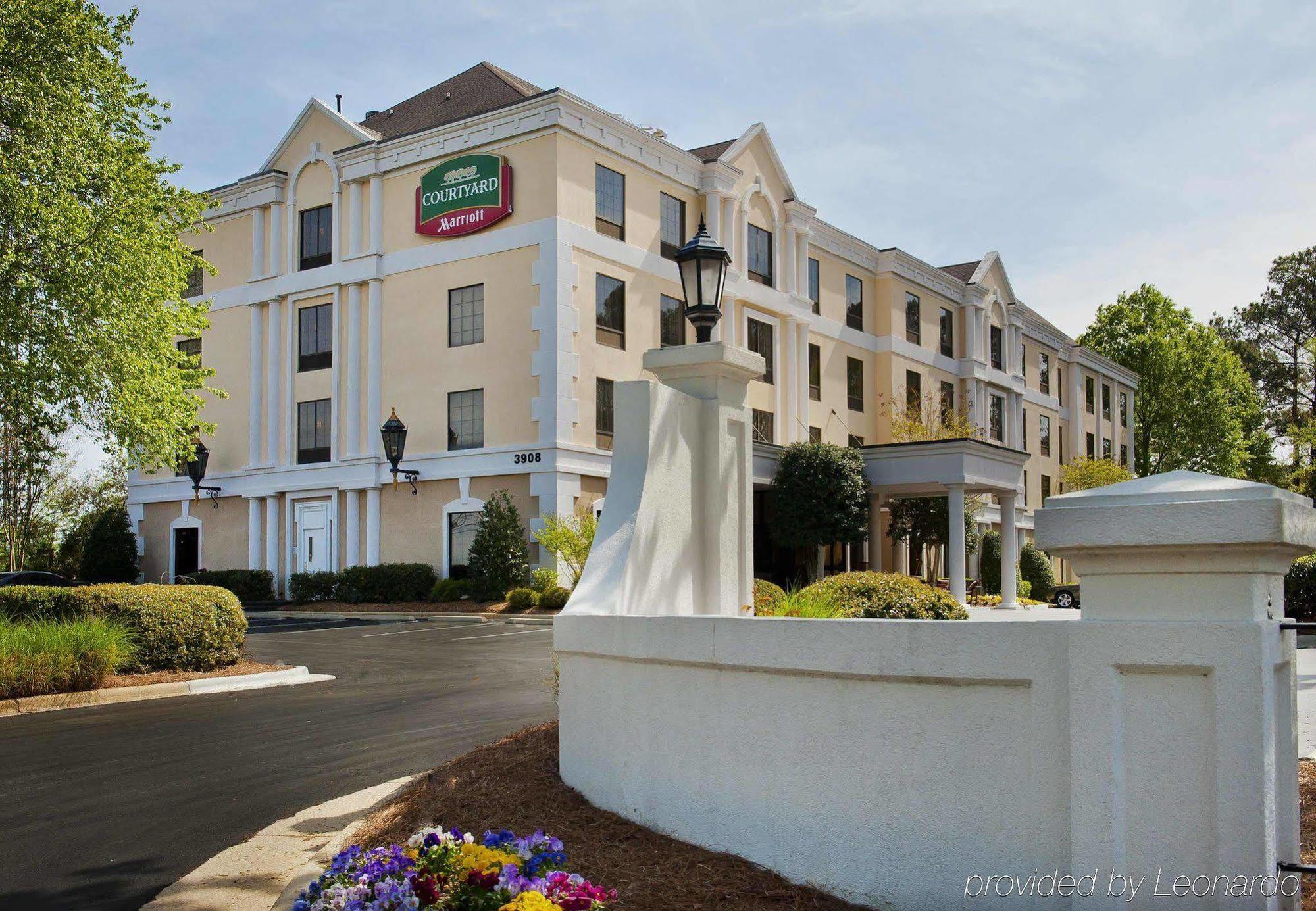 Courtyard Raleigh Crabtree Valley Екстер'єр фото