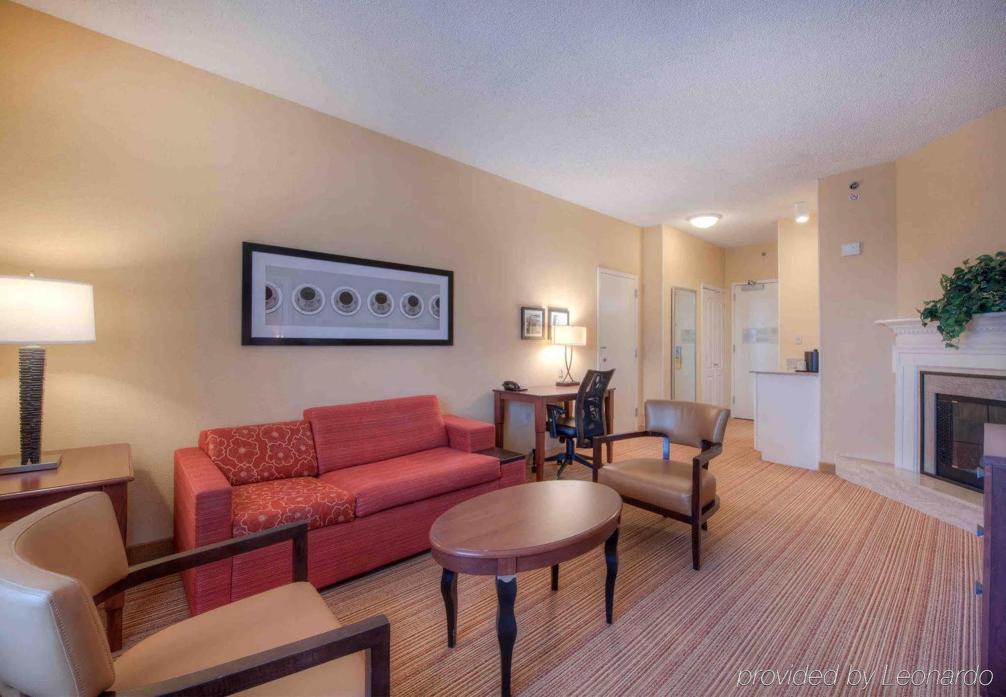 Courtyard Raleigh Crabtree Valley Екстер'єр фото
