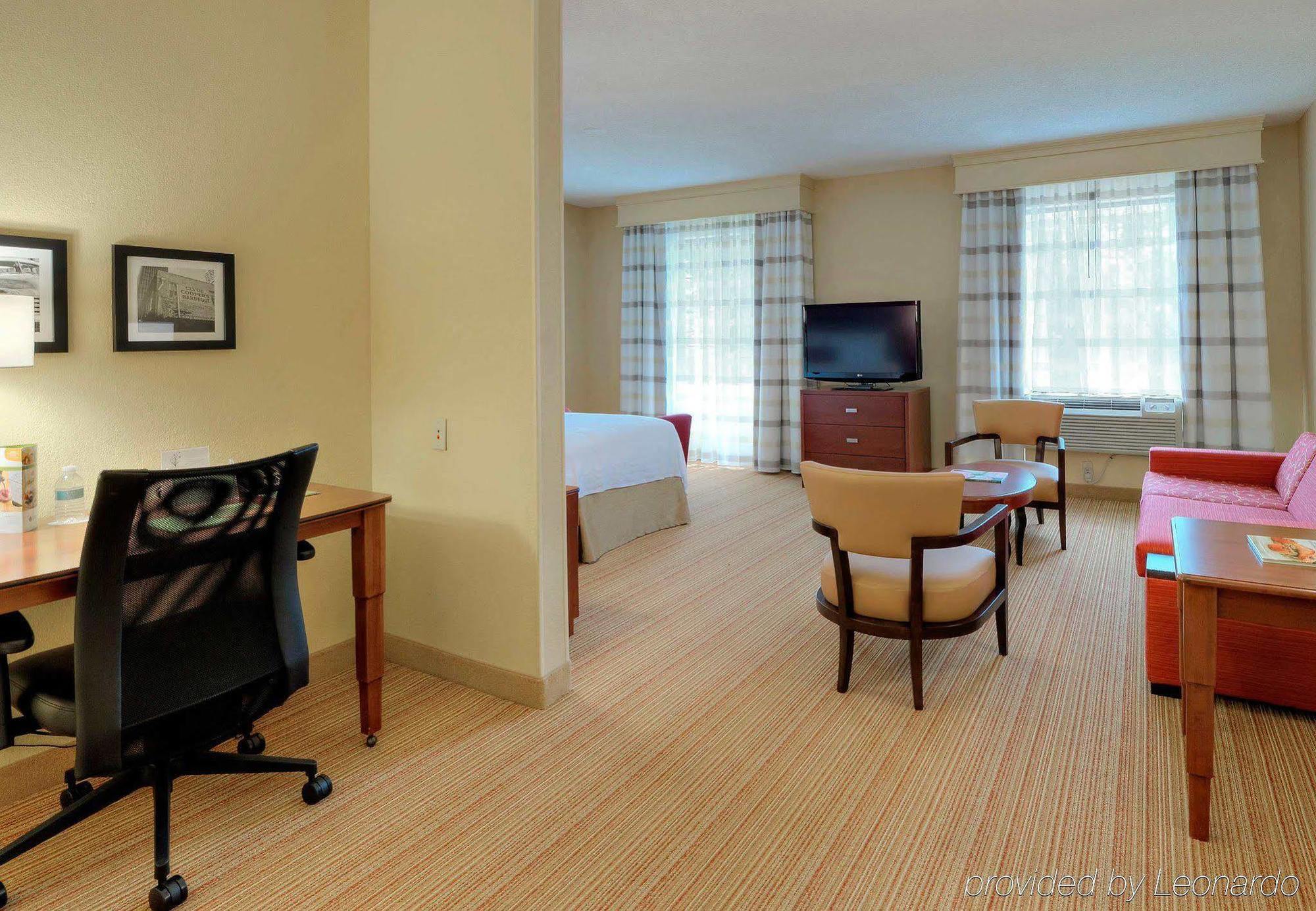 Courtyard Raleigh Crabtree Valley Екстер'єр фото