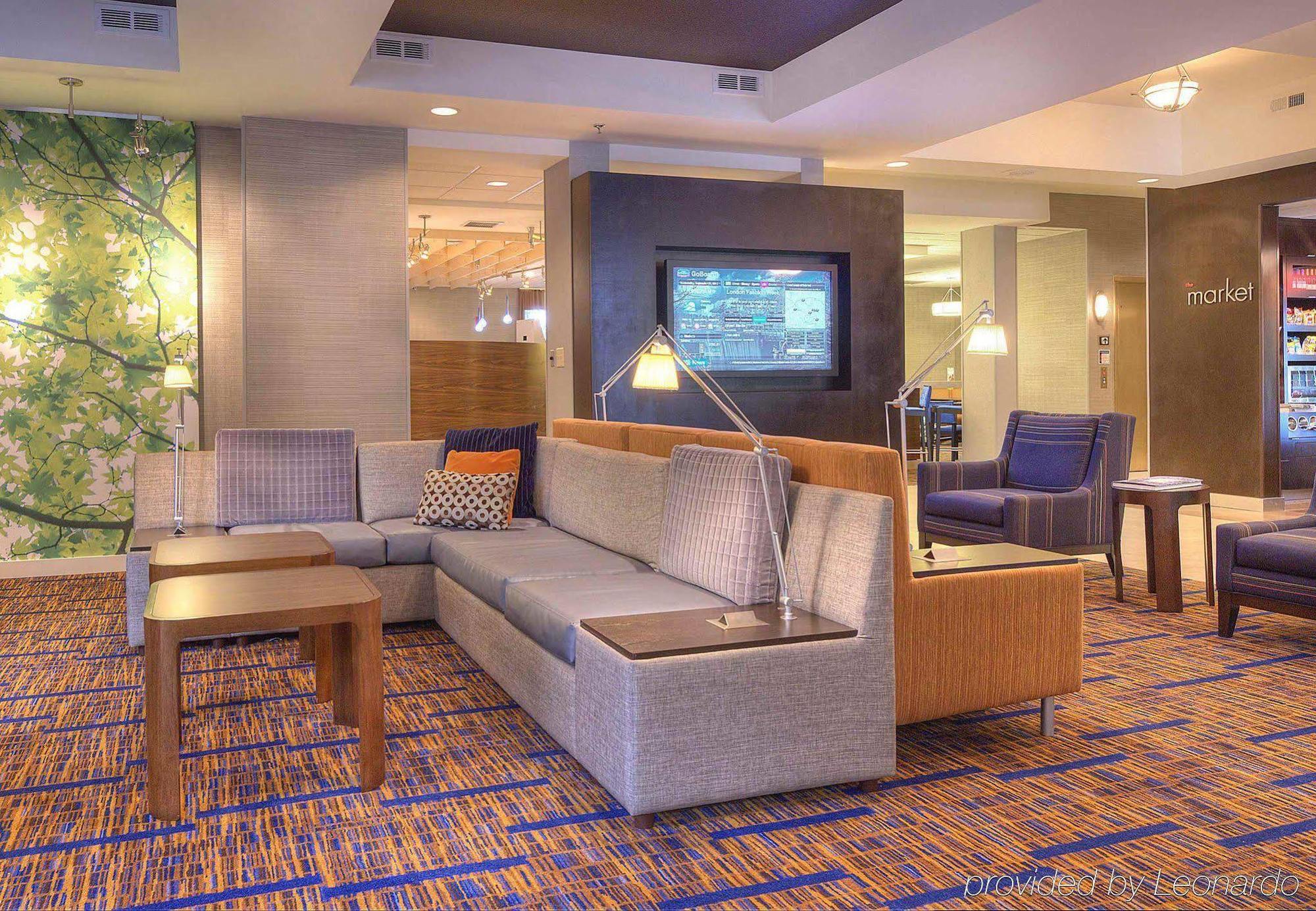Courtyard Raleigh Crabtree Valley Екстер'єр фото