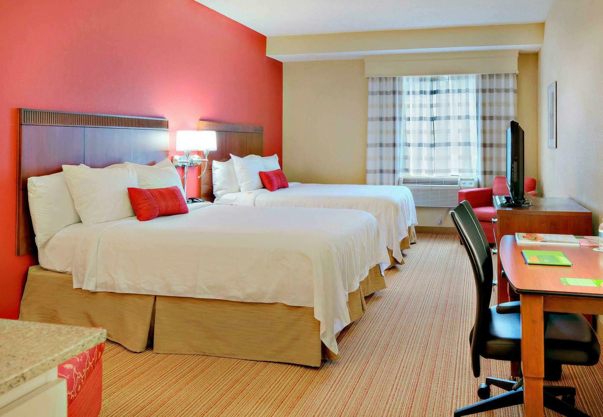 Courtyard Raleigh Crabtree Valley Екстер'єр фото